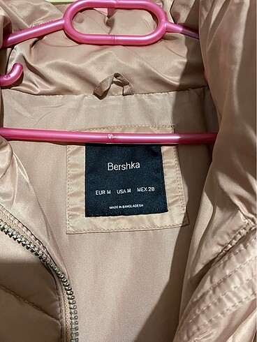 m Beden pembe Renk açık pembe bershka mont