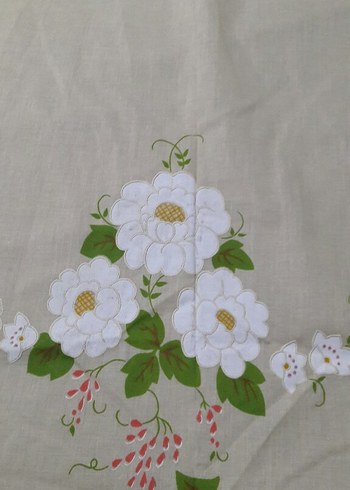 Nakışlı Beyaz Masa Örtüsü - Görsel 3