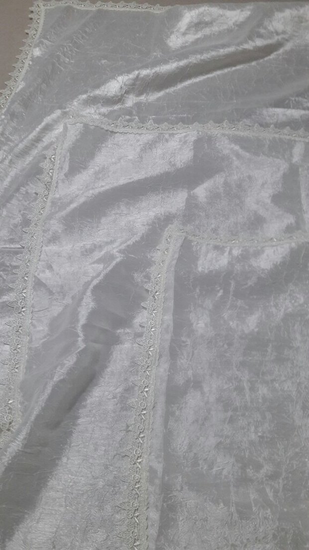 İşlemeli Beyaz Parlak Masa Örtüsü - Görsel 2