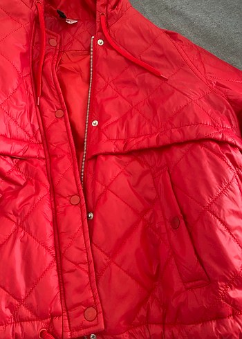 H&M kırmızı kısa mont - Görsel 2