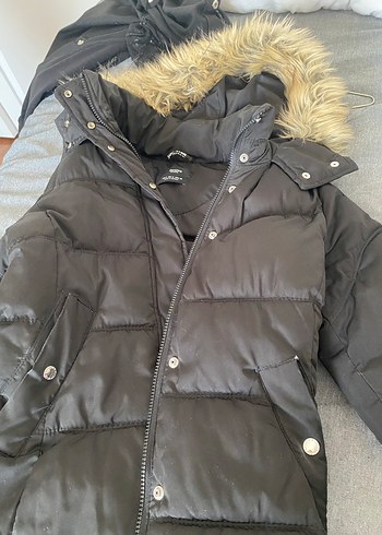 Kürklü Siyah Kadın Kış Montu cepleri deliktir - Görsel 4