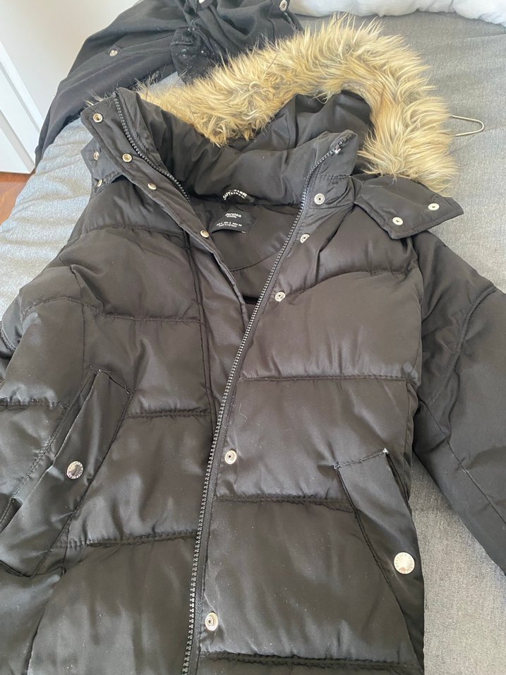 Kürklü Siyah Kadın Kış Montu cepleri deliktir - Görsel 4