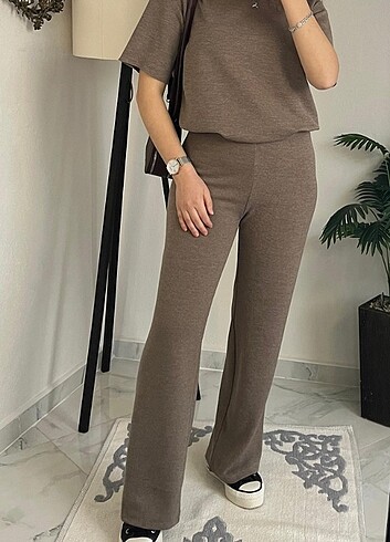 m Beden Zar,a model toprak rengi özel dokuma spor takım ?