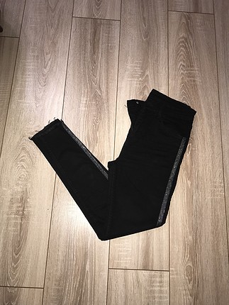Yanları şeritli pantolon 