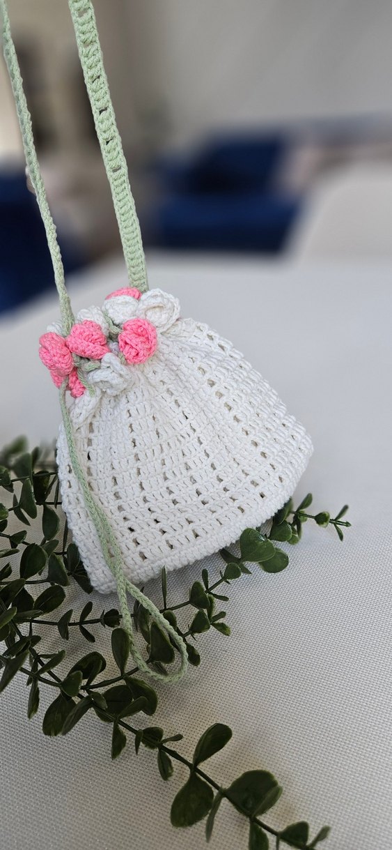 Gül detaylı pembe örgü çanta - Görsel 4