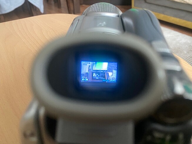  Beden Sony DCR-DVD505 4MP Video Kamera