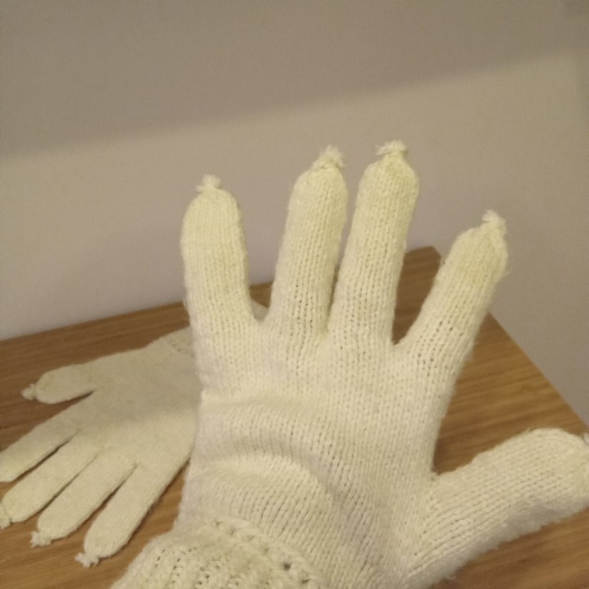 Beyaz Örgü  Eldiveni - Görsel 4