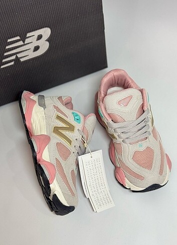 39 Beden New Balance 9060