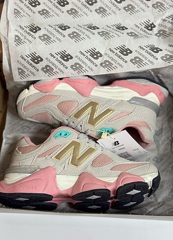 New Balance New Balance 9060