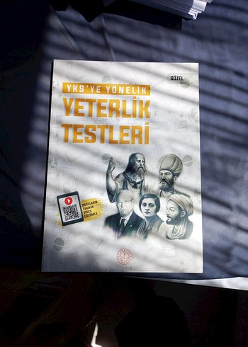 YKS'ye Yönelik Sözel Yeterlik Testleri Kitabı