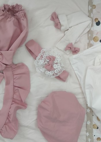 Dantel Detaylı Pembe Bebek Kız Kombini