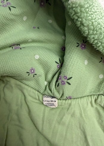 Düğmeli Yeşil Puantiyeli Bebek Tulumu - Görsel 2