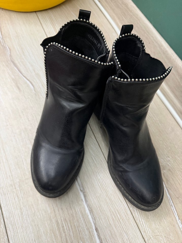 Parlak Siyah Deri Kadın Botu - Görsel 2