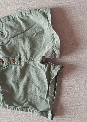 Düğmeli Yeşil Mini Şort çocuk - Görsel 2