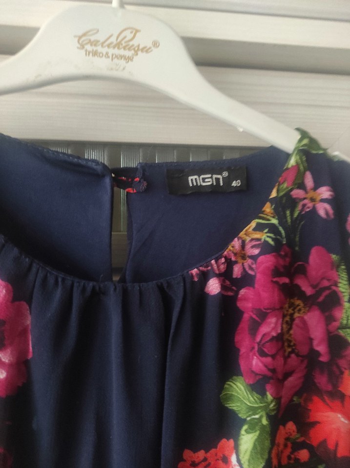 Çiçek Desenli V Yaka Uzun Bohem Elbise - Görsel 3