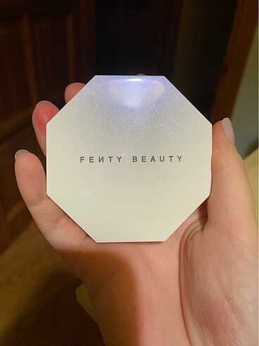 Beden Fenty Beauty Killawatt Highlighter