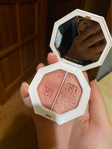 Fenty Beauty Killawatt Highlighter