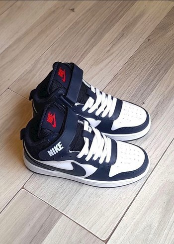 Nike Beyaz Siyah Dolgu Topuklu Spor Ayakkabı - Görsel 3