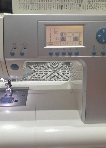 Singer Quantum 9940 Beyaz Dikiş Makinesi - Görsel 4