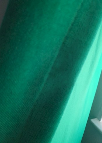 Yeşil İşlemeli Parlak Fon Perde - Görsel 3