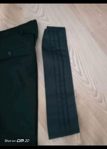 Düğmeli Siyah Yılan Desenli Erkek Takım Elbise - Görsel 4