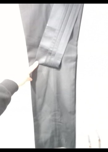 Düğmeli Siyah Yılan Desenli Erkek Takım Elbise - Görsel 5