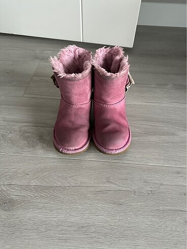 Ugg kız çocuk bot