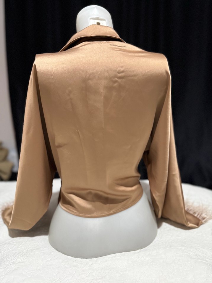 Drapeli Bej Saten Kadın Bluz - Görsel 2