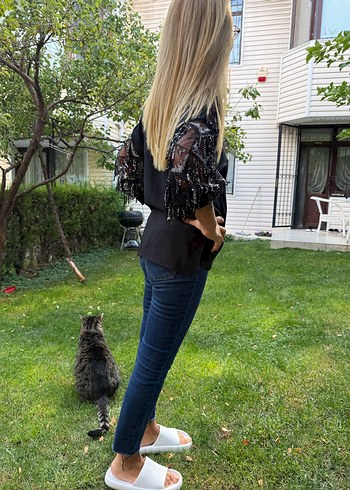 Siyah, Pullu Dantel Detaylı Kadın Bluz - Görsel 2