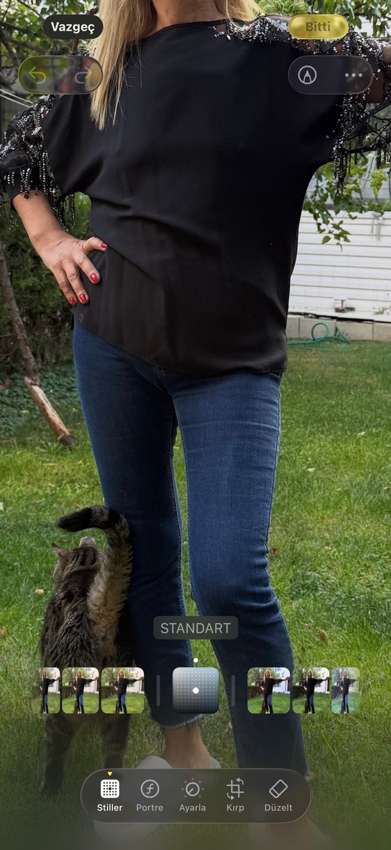 Siyah, Pullu Dantel Detaylı Kadın Bluz - Görsel 5