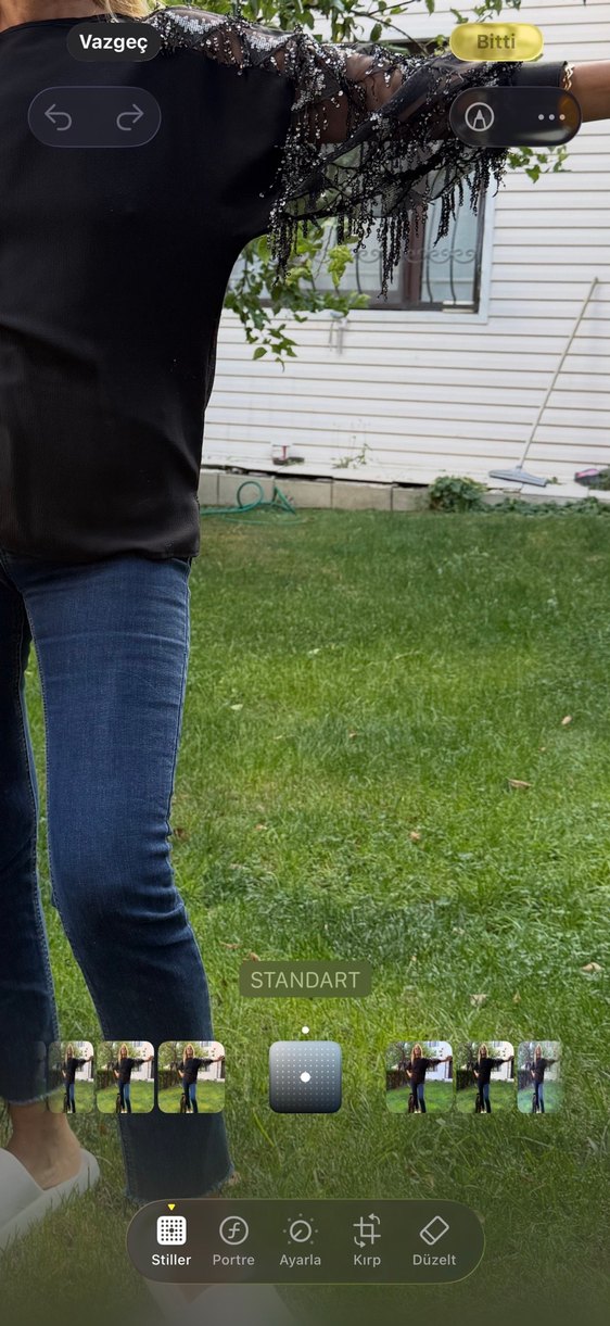 Siyah, Pullu Dantel Detaylı Kadın Bluz - Görsel 4