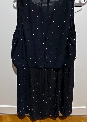 Puantiye Desenli Kolsuz lacivert Pileli Elbise - Görsel 5