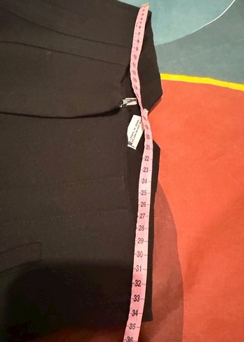 Zara Siyah Pilili Mini Kumaş Kadın Pantolon