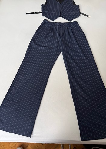 Koton Çizgili Lacivert Denim Kadın Yelek ve Pantolon Takım - Görsel 3