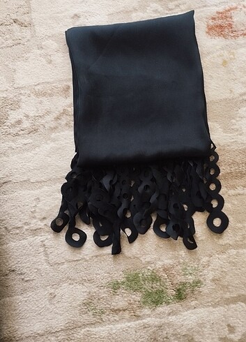 Siyah şal  - Görsel 3