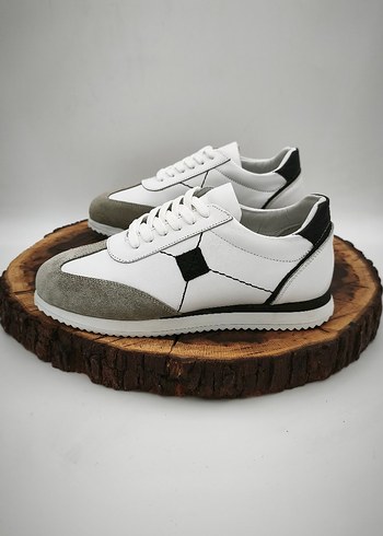 Ayakkabı dünyası 44