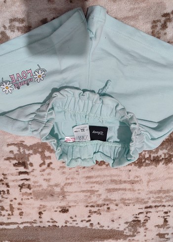 Nakışlı Fırfırlı Mavi Kız Şortu - Görsel 2