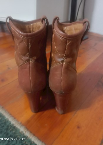 Kahverengi Deri  Kadın Bot - Görsel 2