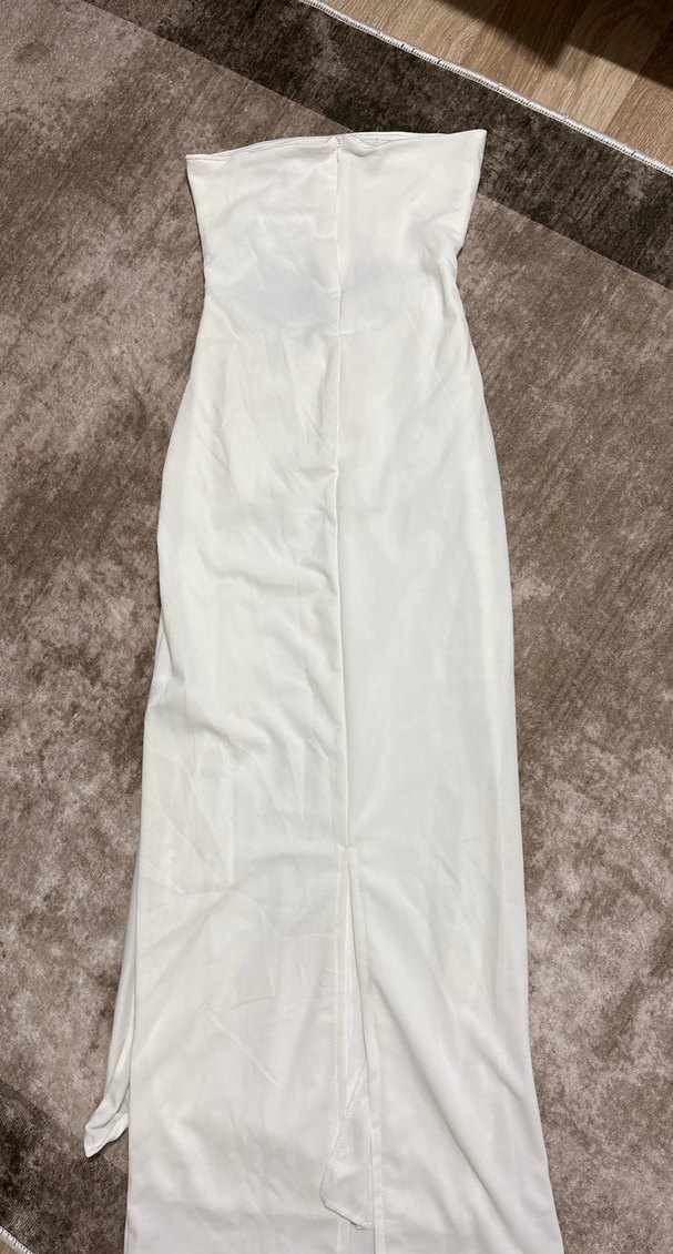 Beyaz Drapeli Straplez Uzun Elbise - Görsel 3