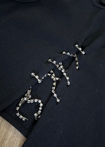 Siyah Payetli İnce Askılı Crop Top - Görsel 2