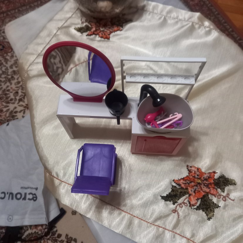 Barbie Makyaj Masası ve Lavabo Seti - Görsel 2