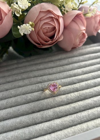 Pembe Kalp Taşlı Modern Klasik Kadın Yüzük