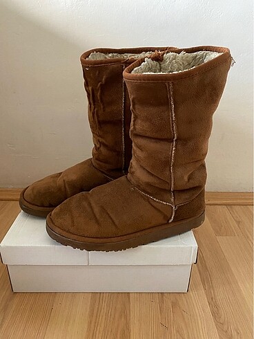 Ugg bot çizme