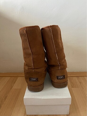 Ugg Ugg bot çizme