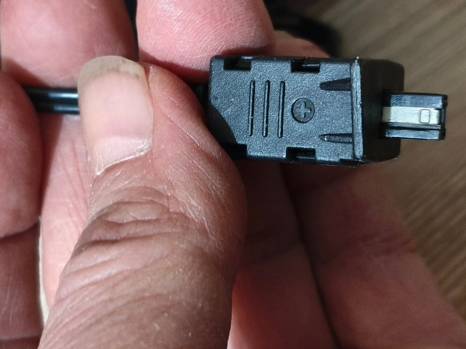 JVC AP-V14E Adaptör Şarj Cihazı Bej - Görsel 3