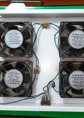 Kabinet Termostatlı Fanı iki adet var - Görsel 2