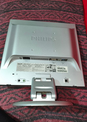 Gri Philips Monitör - Görsel 2