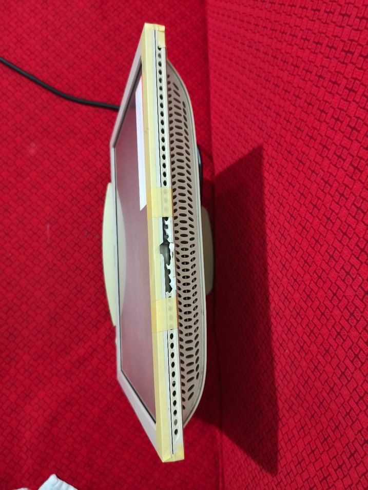 Beyaz Philips Monitör 15 inç - Görsel 3