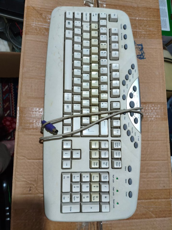 Beyaz Gri Kablolu Klavye - Görsel 2