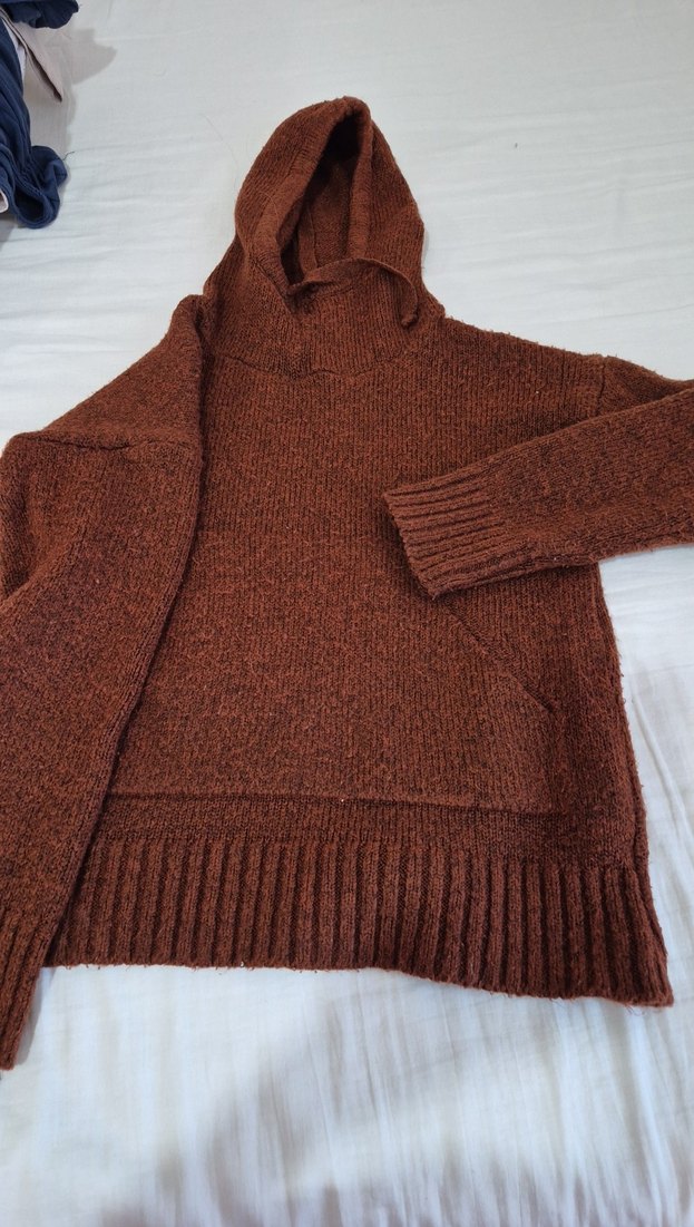 Kahverengi Kapüşonlu Örgü Kadın Kazak - Görsel 3